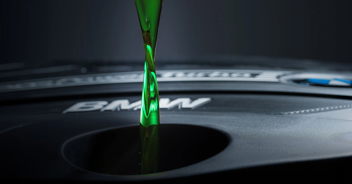 Замена масла в двигателе от 4000 руб.