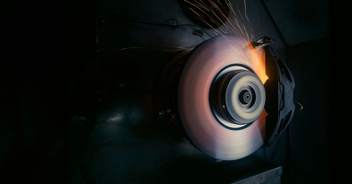 Замена тормозных дисков и колодок