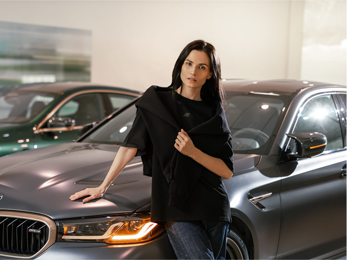 Одежда и аксессуары BMW.