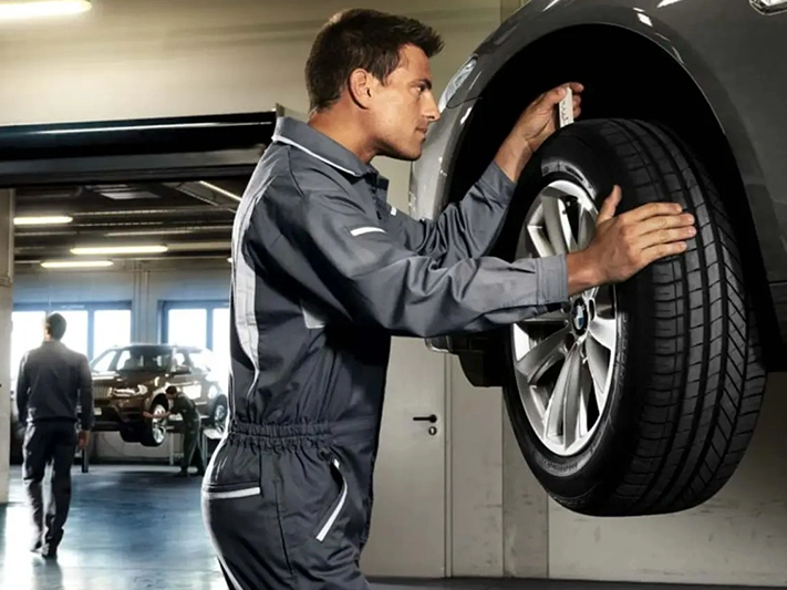 Услуга по замене шин BMW у официального дилера